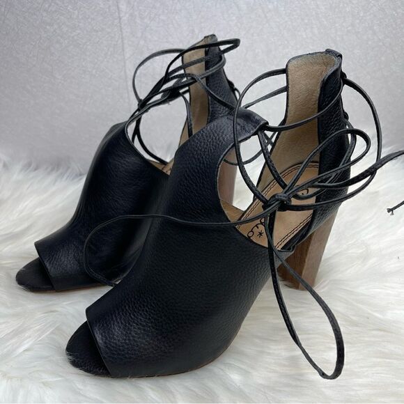 Splendid Jaylen Lace Up Block Heel Peep Toe Bootie Black 8 - Picture 2 of 9
